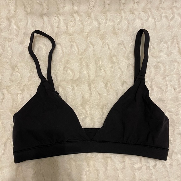 Skims Fits Everybody Triangle Bralette in Onyx - Picture 5 of 7